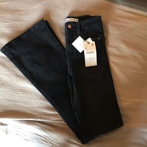 NWT. Women’s black Zara high-waisted flare jeans.
